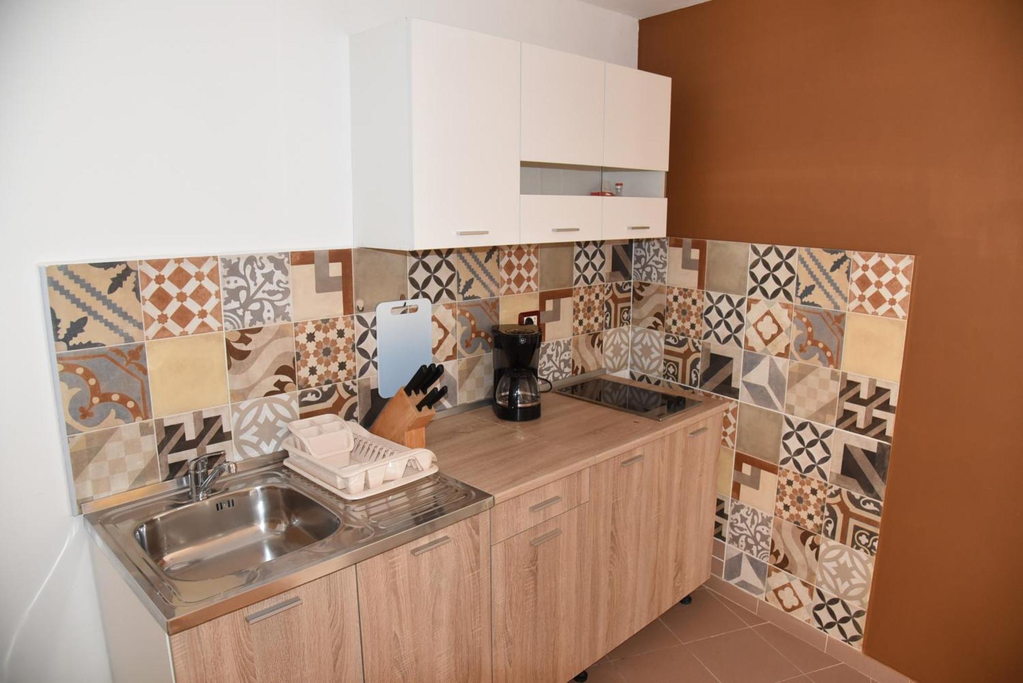 Central Apartments Circolo Ровинь Экстерьер фото