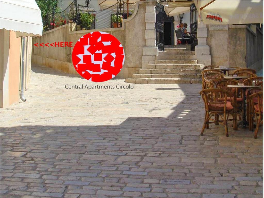 Central Apartments Circolo Ровинь Экстерьер фото